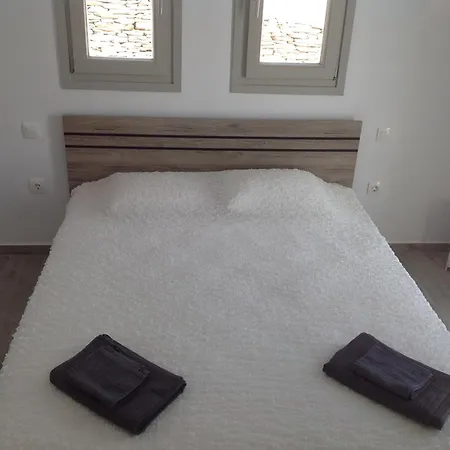 Liopi Village Andros فيلة